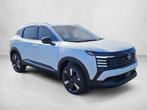 New 2026 Nissan Kicks SR image 7