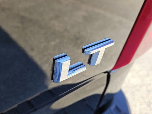 Used 2025 Chevrolet Silverado 3500 LT w/ Convenience Package image 12