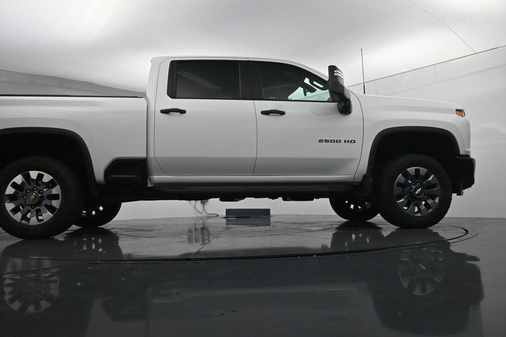 Used 2022 Chevrolet Silverado 2500 Custom w/ Custom Value Package AWD/4WD image 38