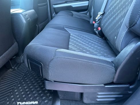 Used 2018 Toyota Tundra SR5 image 6