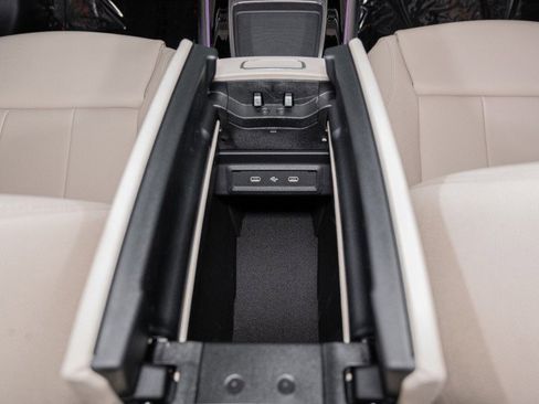 Used 2025 Mercedes-Benz GLA 250 image 23