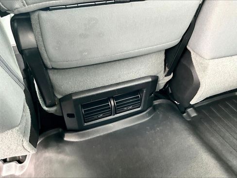 Used 2017 RAM 1500 Express RWD image 11