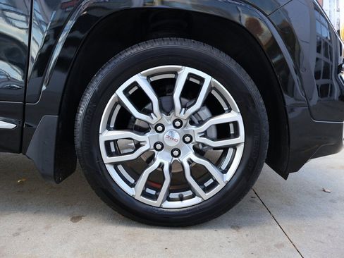 Certified 2024 GMC Terrain Denali w/ Denali Premium Package image 39