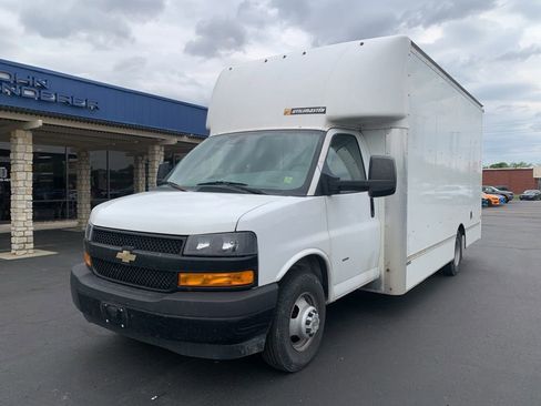 Used 2021 Chevrolet Express 3500 w/ Power Convenience Package RWD image 7