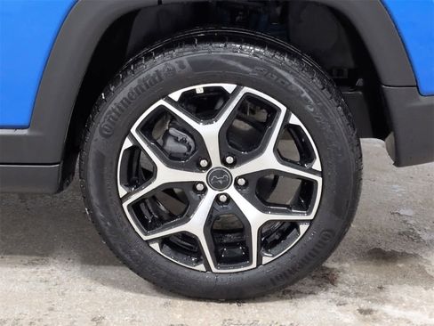 Certified 2025 Jeep Compass Limited image 14