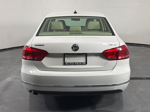 Used 2012 Volkswagen Passat TDI SE FWD image 6