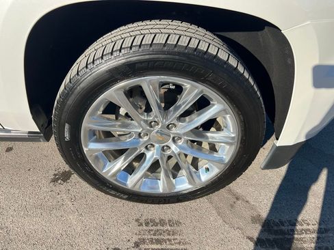 Used 2019 Chevrolet Tahoe Premier w/ Premier Plus Edition image 12