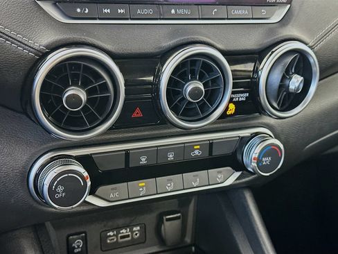 Used 2025 Nissan Sentra SV FWD image 18