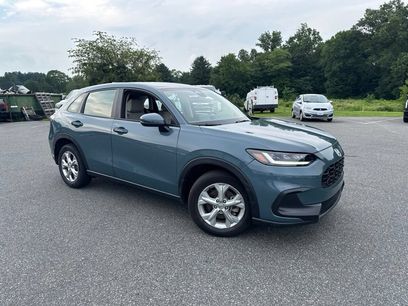 Used 2025 Honda HR-V LX