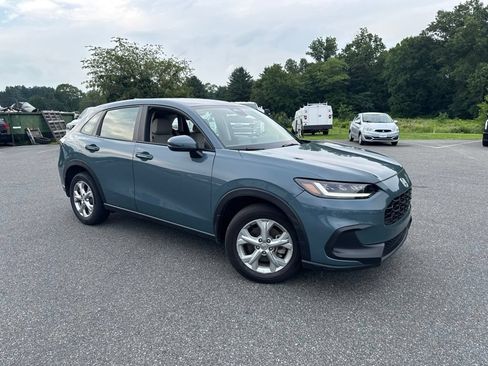 Used 2025 Honda HR-V LX image 1