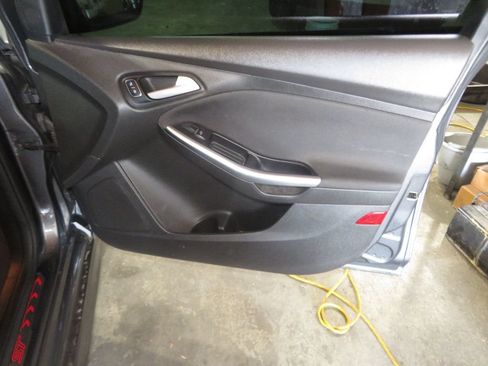 Used 2016 Ford Focus ST FWD image 30