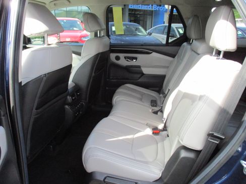 Certified 2025 Honda Pilot EX-L image 12