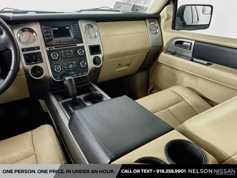 Used 2016 Ford Expedition XLT w/ Equipment Group 201A RWD image 21