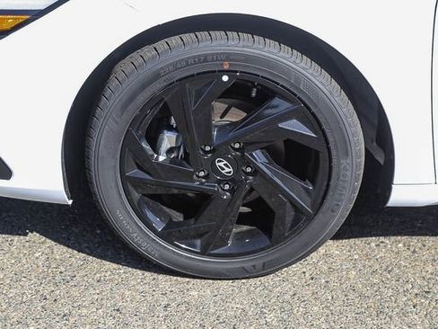 New 2026 Hyundai Elantra Sport FWD image 11