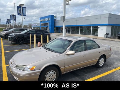 Used 1997 Toyota Camry XLE image 1
