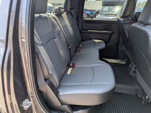 New 2025 RAM 3500 Tradesman w/ Chrome Appearance Group image 32