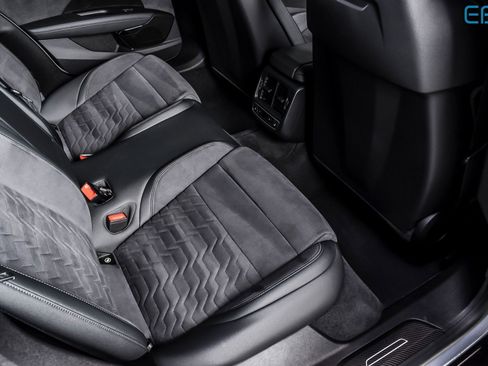 Used 2023 Audi RS e-tron GT w/ Carbon Performance Package image 20