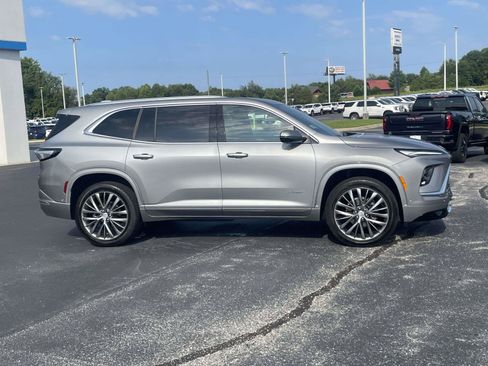 Certified 2025 Buick Enclave Avenir w/ Super Cruise Package AWD/4WD image 2