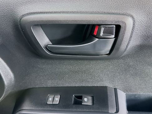 Used 2022 Toyota Tacoma SR image 27