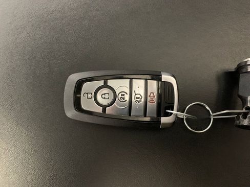 Used 2021 Ford Expedition Max Platinum image 17