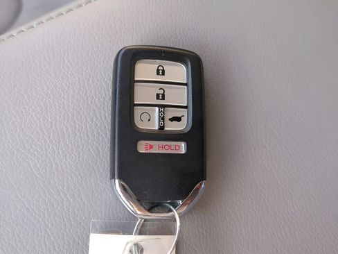 Used 2022 Honda CR-V Touring image 25