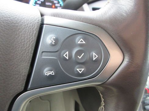 Used 2020 Chevrolet Suburban Premier w/ 6.2L Performance Package image 30