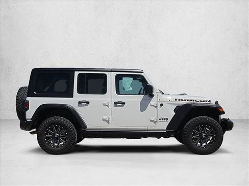 Used 2021 Jeep Wrangler Unlimited Rubicon AWD/4WD image 4