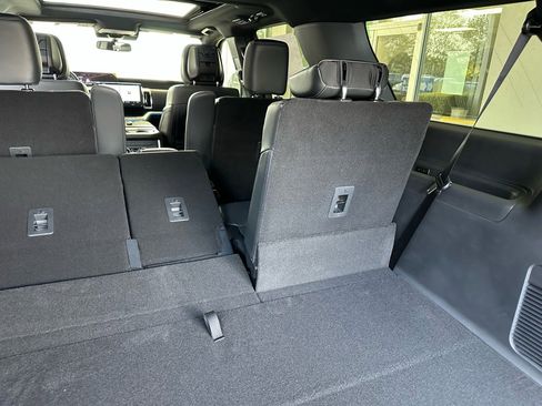 New 2026 Ford Expedition Max Platinum image 26