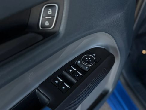 Used 2025 Ford Maverick Lobo AWD/4WD image 27