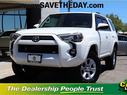 Used 2022 Toyota 4Runner SR5 AWD/4WD image 1