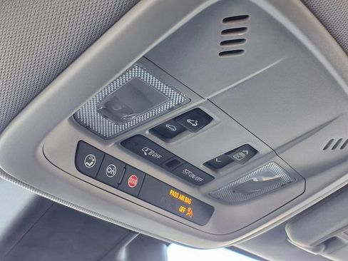 Used 2021 Chevrolet Malibu LT w/ Redline Edition image 15