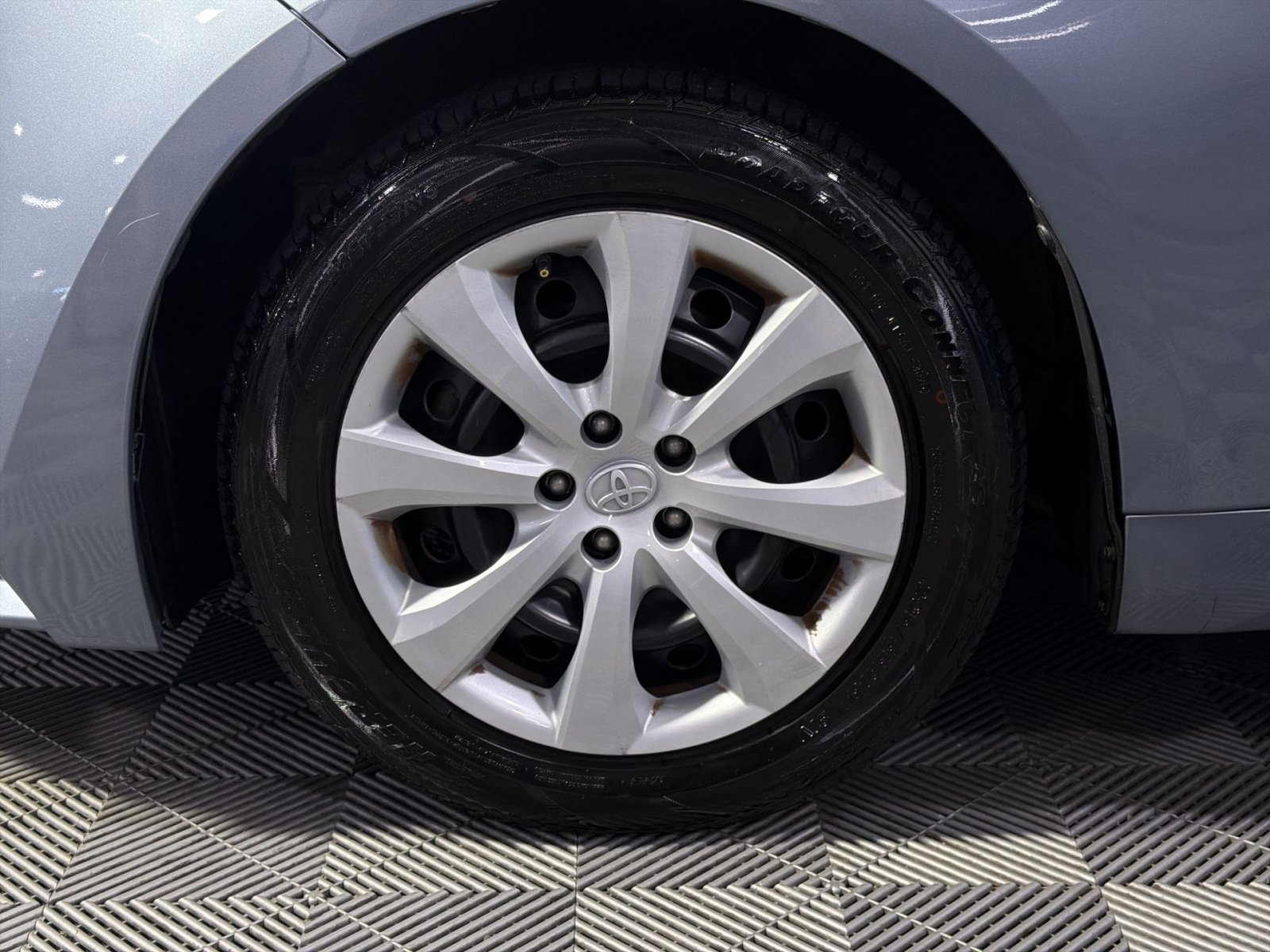 Used 2021 Toyota Corolla LE FWD image 15
