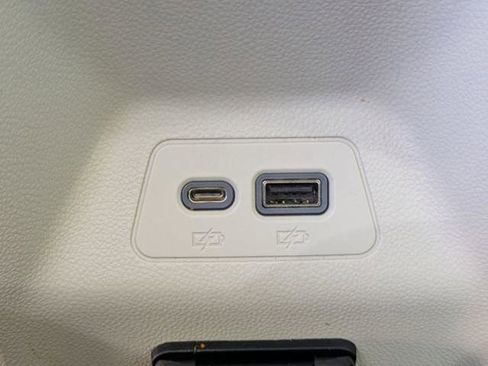Used 2023 Buick Envision Avenir FWD image 17