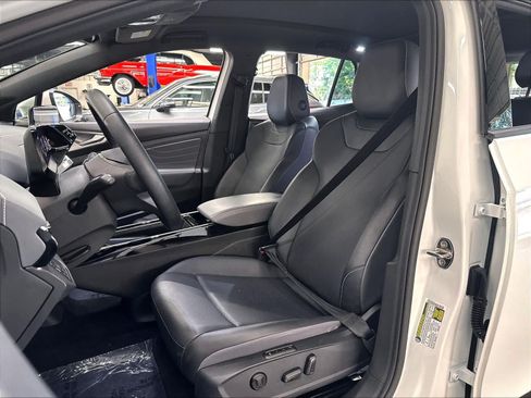 Used 2023 Volkswagen ID.4 Pro S AWD/4WD image 24