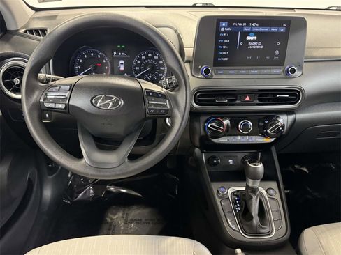 Used 2023 Hyundai Kona SEL image 18