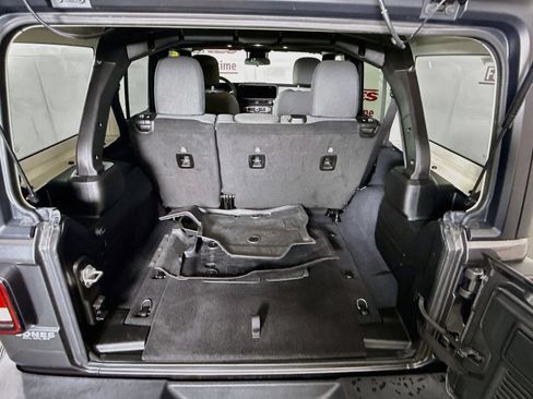 Used 2024 Jeep Wrangler Unlimited Sport AWD/4WD image 28