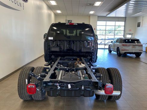 New 2025 Ford F350 XL w/ XL Chrome Package image 6