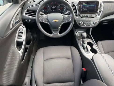 Used 2025 Chevrolet Malibu LT FWD image 19