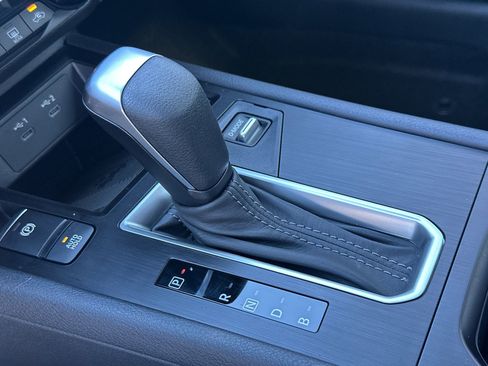 Used 2026 Nissan Kicks SV image 32