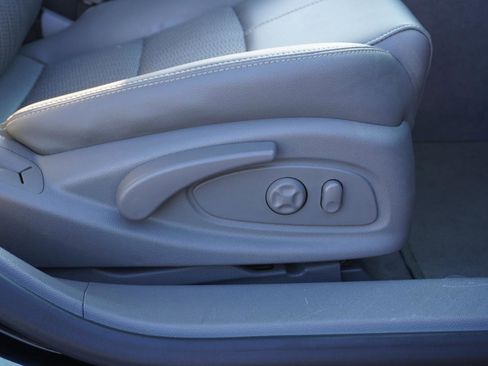 Used 2014 Chevrolet Impala LT w/ Convenience Package image 15