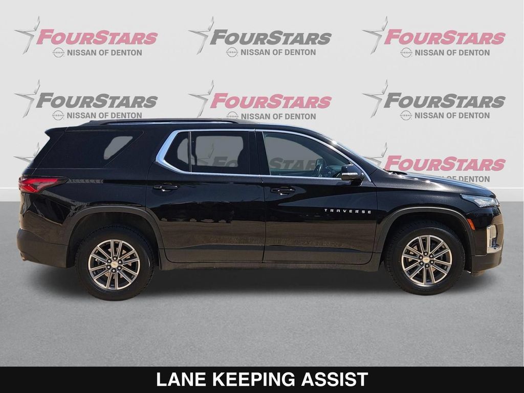 Used 2022 Chevrolet Traverse LT FWD image 3