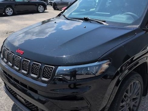 Used 2023 Jeep Compass Limited w/ Elite Group for (Red) Edition AWD/4WD image 11