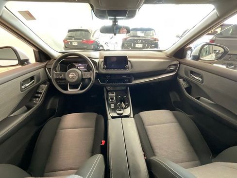 Used 2023 Nissan Rogue SV AWD/4WD image 9