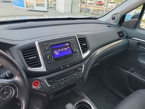 Used 2017 Honda Ridgeline RTL image 9