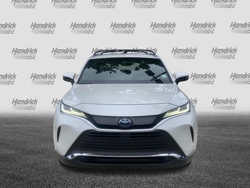 Used 2022 Toyota Venza XLE AWD/4WD image 3