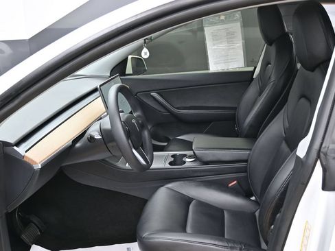 Used 2021 Tesla Model Y Long Range AWD/4WD image 17