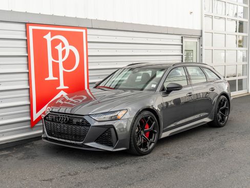 Used 2025 Audi RS 6 performance image 38