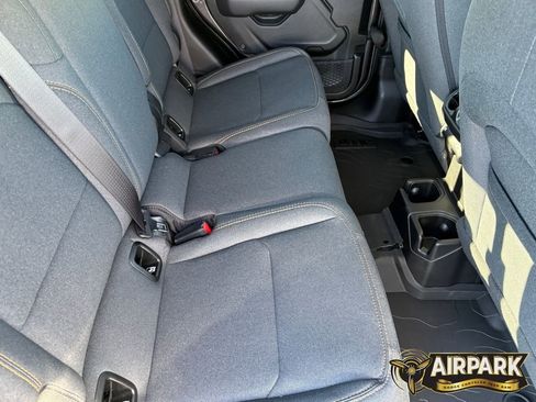 New 2025 Jeep Gladiator Sport AWD/4WD image 13