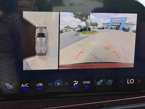 New 2026 Chevrolet Traverse RS w/ LPO, Floor Liner Package FWD image 27