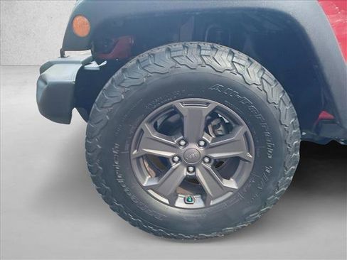 Used 2017 Jeep Wrangler Sport image 10